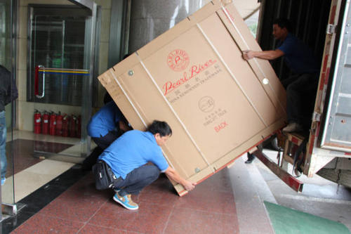 托克逊钢琴贵重工艺品无忧运